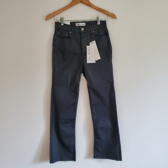 Zara Denim - ZARA | NWT The Dreed Flare Cropped High Rise Slim Denim Jeans (Size 2)